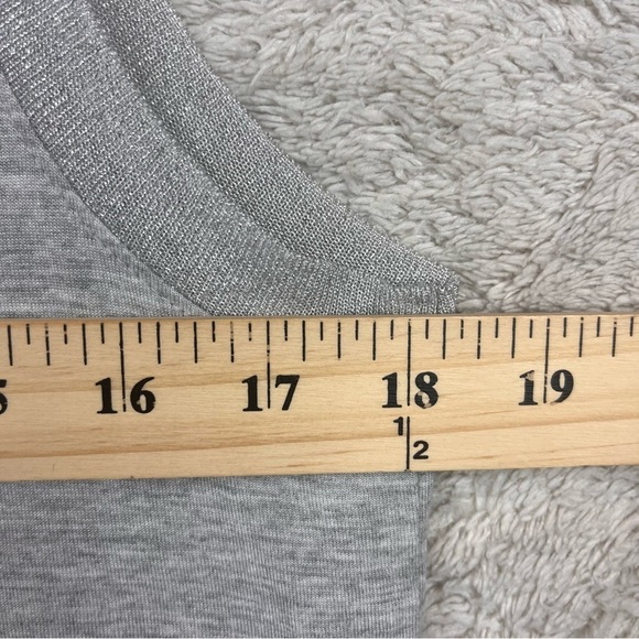 Banana Republic Viscose Sleeveless Top Medium Shimmer Trim - Picture 15 of 15